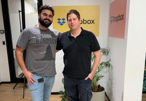 מימין לשמאל עומר נשר עיריית תל אביב וסהר יוסף דרופבוקס. צילום יחצ