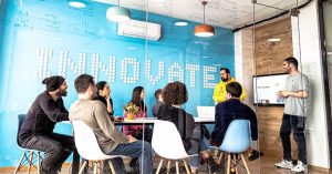 מפתחים גיאורגים במשרדי Webiz בטביליסי צילום יחסי ציבור