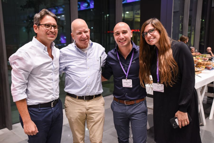 גדי אונגר, שי לבנת, יחד עם מנהלי הקרן ליאב בן רובי ודנה טייגמן קורן צילום שי מסינגר
